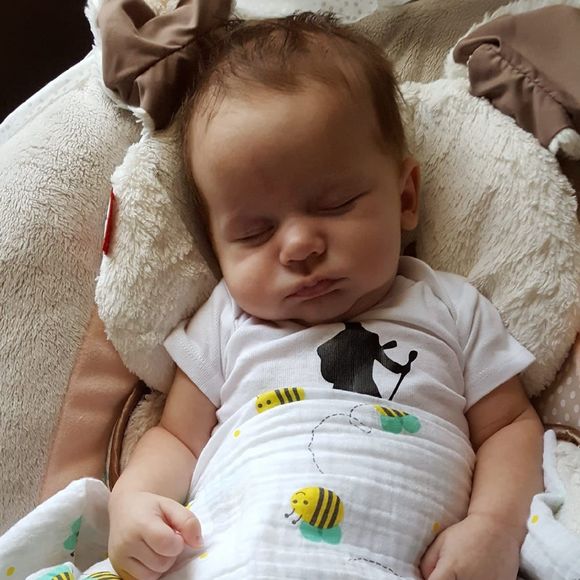 Meet your Posher, Jessica - Picture 1 of 1